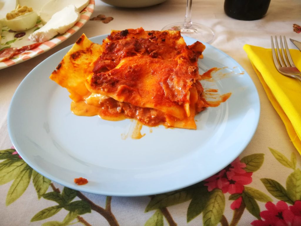 Lasagna al forno con ragù e besciamella senza glutine