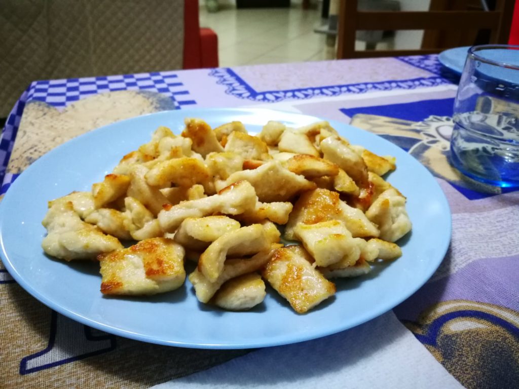 Bocconcini di pollo in padella