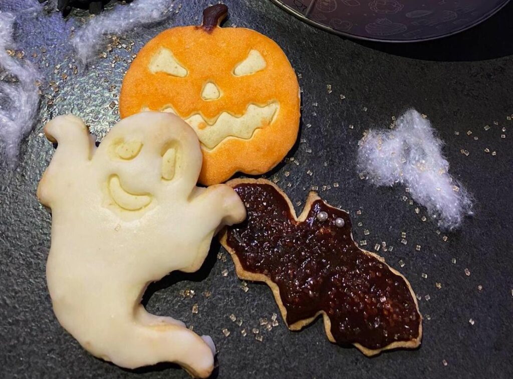 Biscotti di Halloween glassati senza glutine