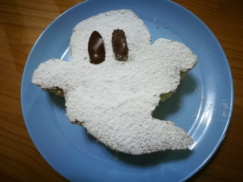 Torta fantasma senza glutine per Halloween