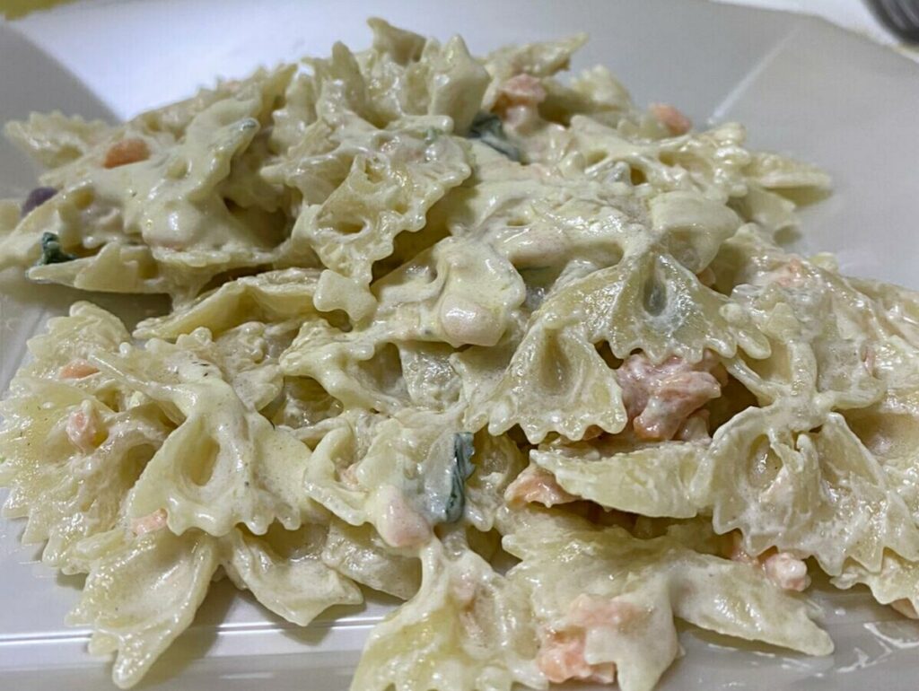 Farfalle senza glutine al salmone