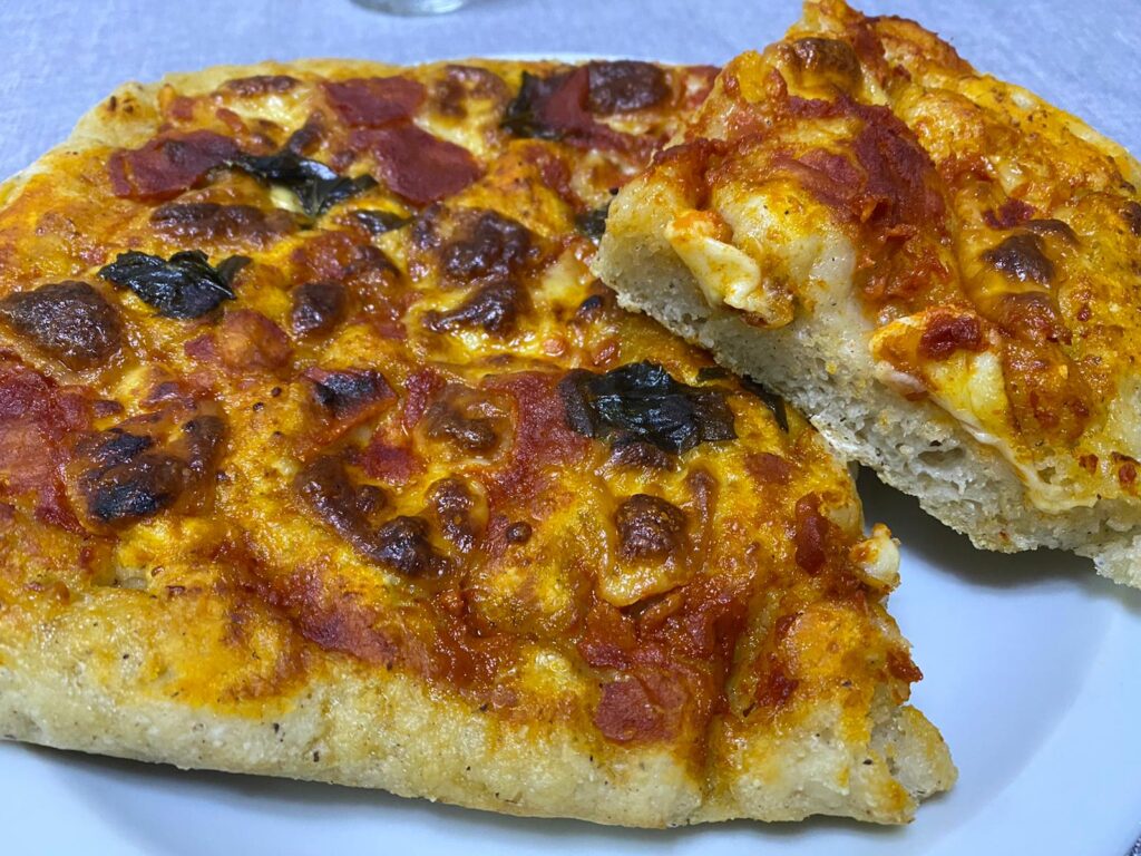 Pizza senza glutine in teglia