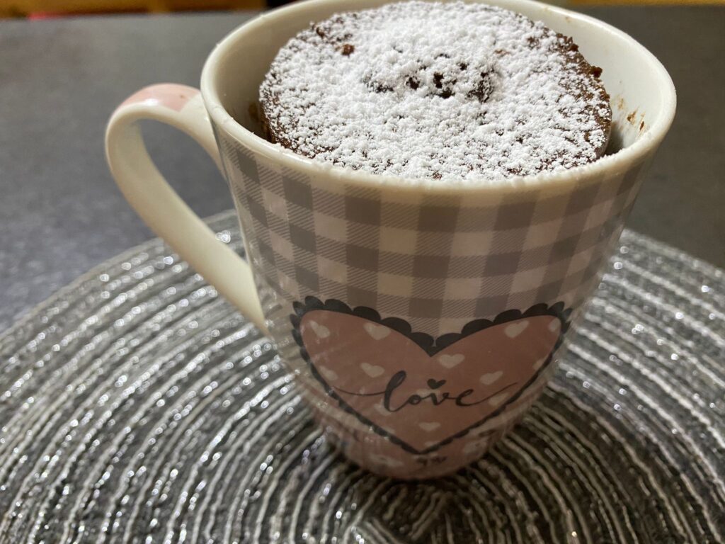Mug cake senza glutine al cioccolato
