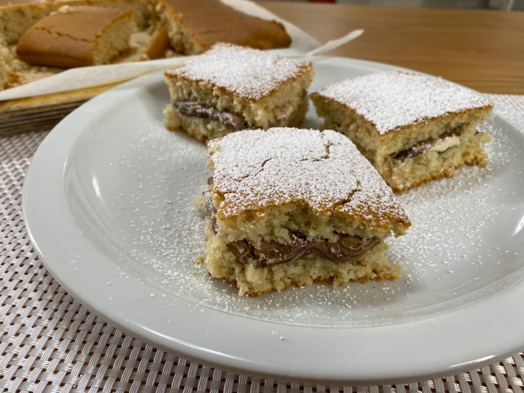 Torta senza glutine con avena e yogurt