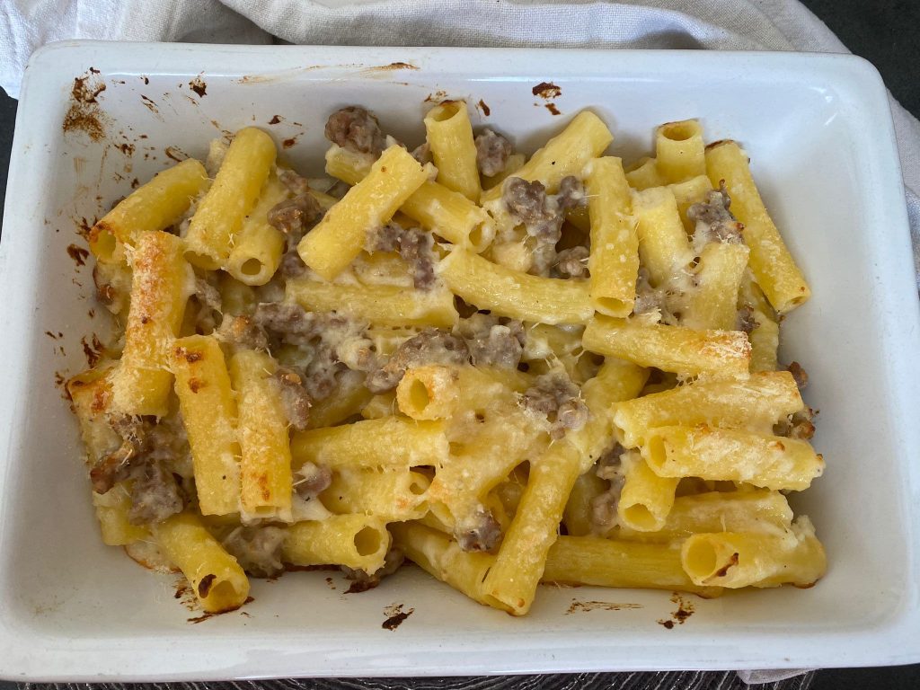 Pasta al forno senza glutine besciamella e salsiccia